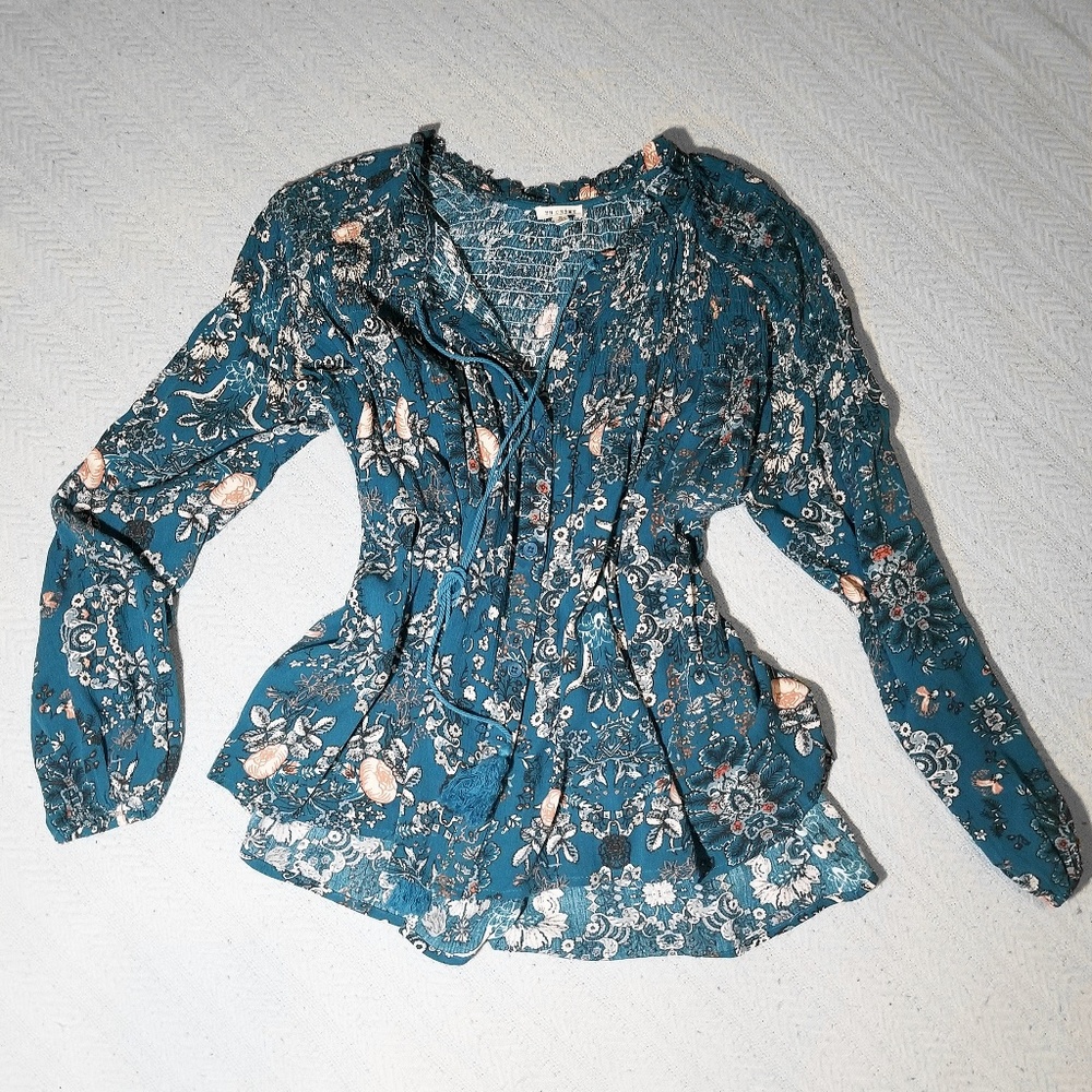 En Créme Floral Print Peasant Blouse, Small